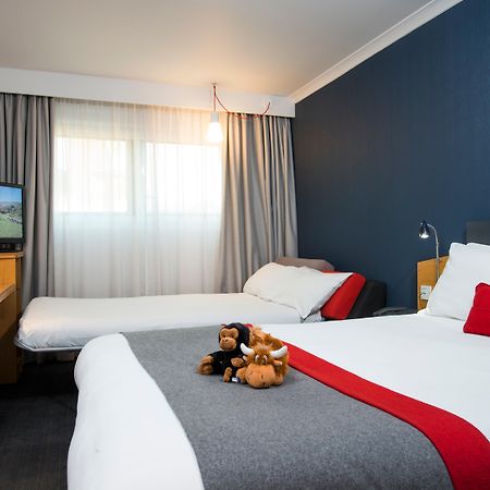Holiday Inn Express Exeter East By Ihg Exterior photo