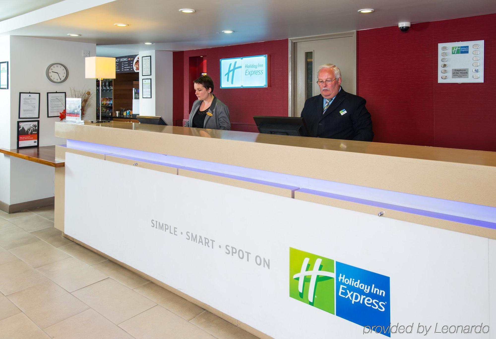 Holiday Inn Express Exeter East By Ihg Exterior photo