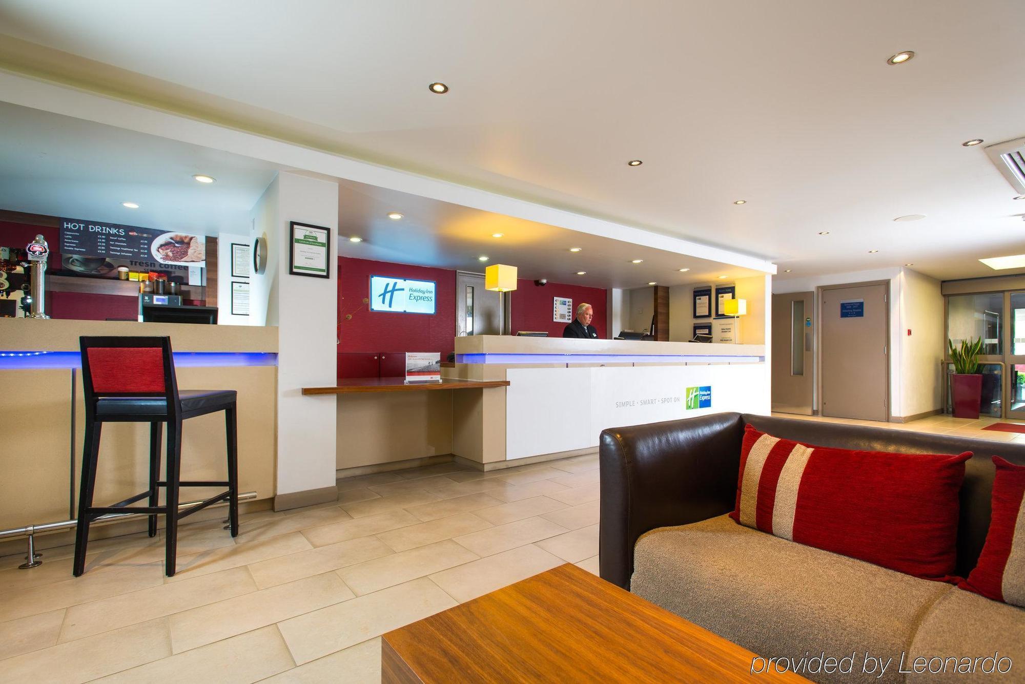 Holiday Inn Express Exeter East By Ihg Exterior photo