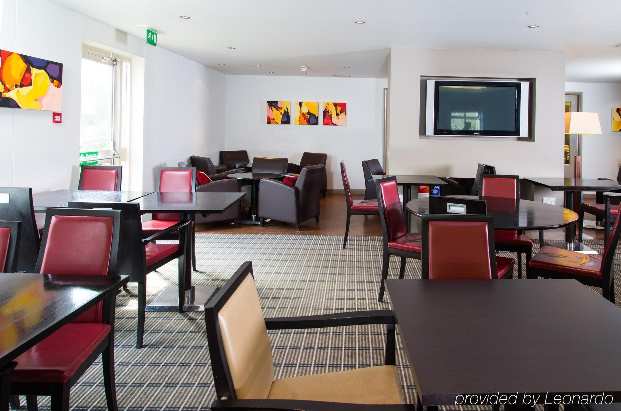 Holiday Inn Express Exeter East By Ihg Exterior photo