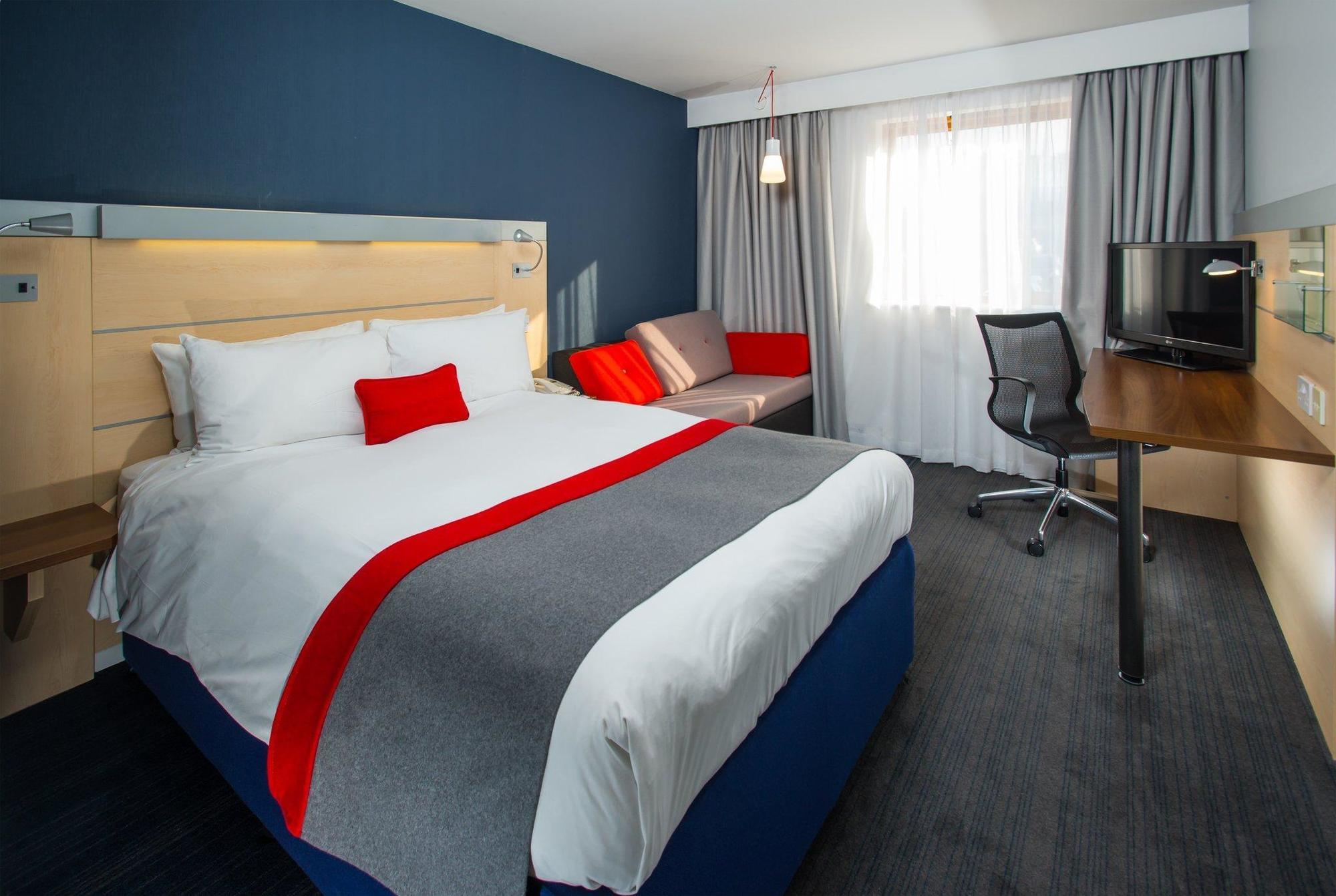 Holiday Inn Express Exeter East By Ihg Exterior photo