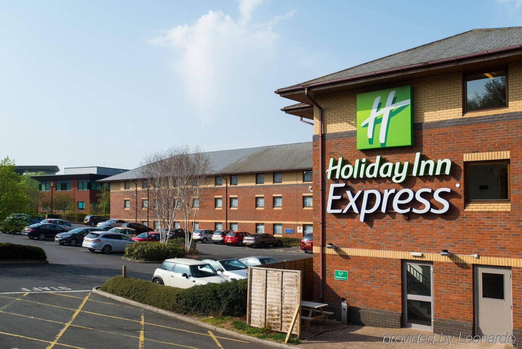 Holiday Inn Express Exeter East By Ihg Exterior photo